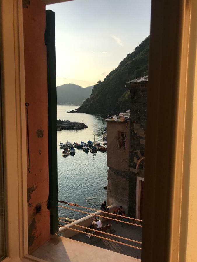 Candidina Vernazza Exteriör bild