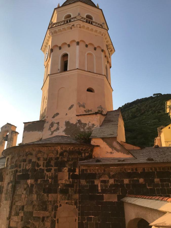 Candidina Vernazza Exteriör bild