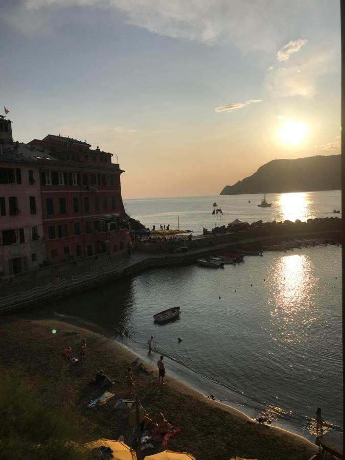 Candidina Vernazza Exteriör bild